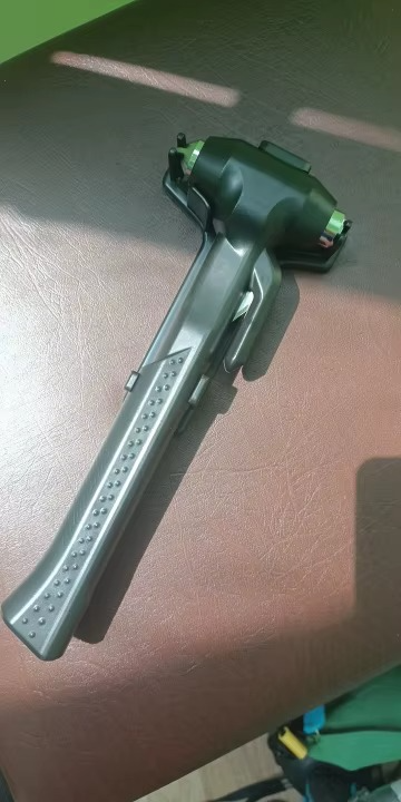 פטיש בטיחות מתכתי לרכב